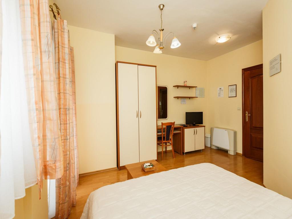 Adria Hotel