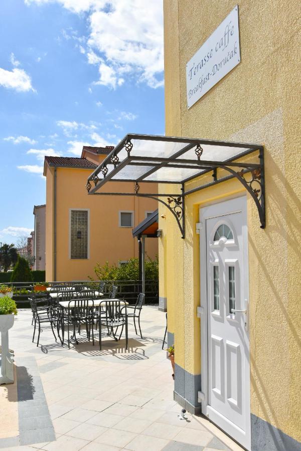 Adria Hotel 3*