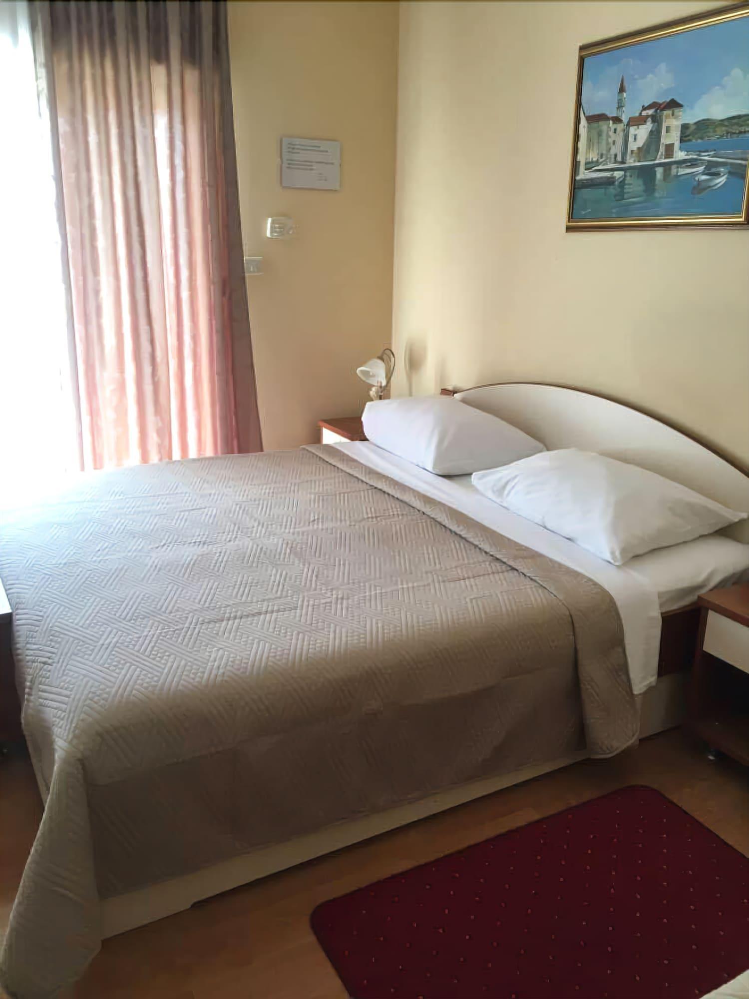 Hotel Adria Kastela