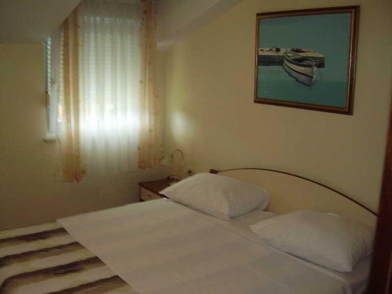 Adria 3* Kastela