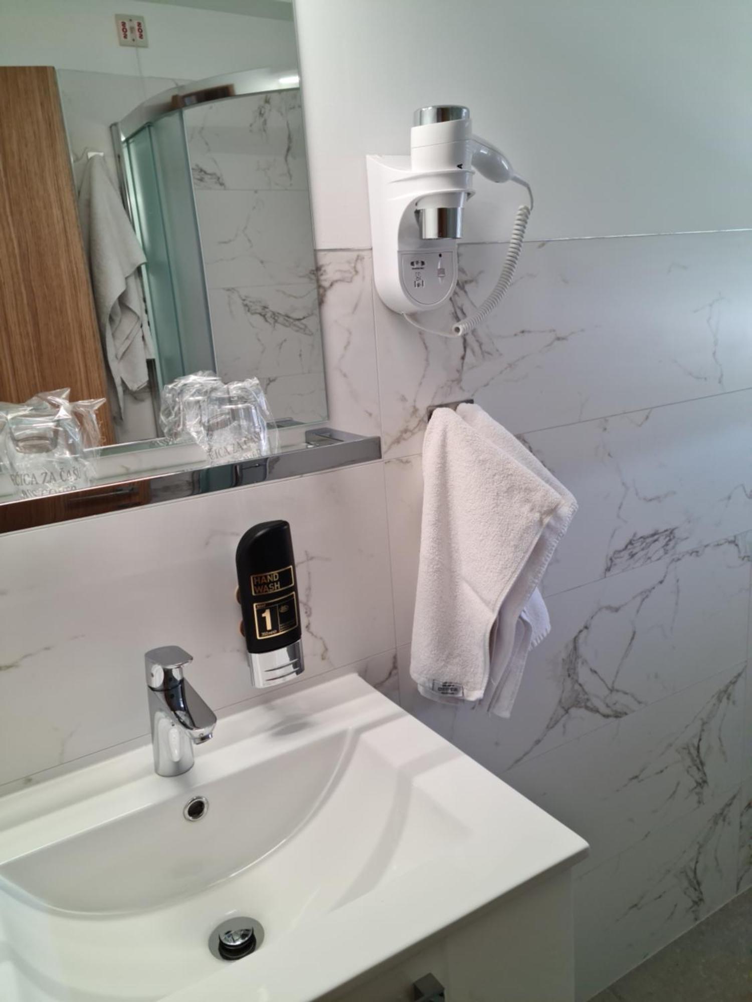 Adria Hotel 3*
