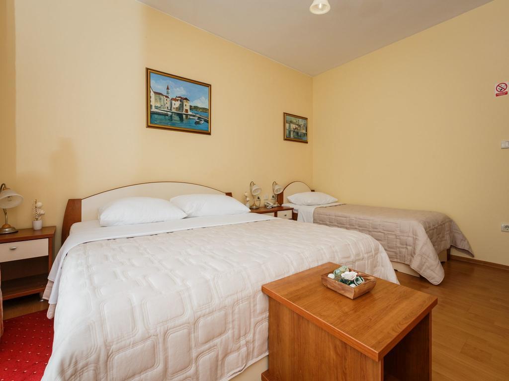 Adria 3* Kastela