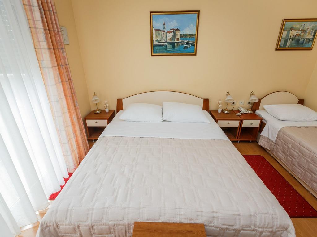 Adria Hotel Kastela